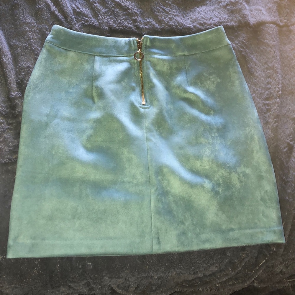 BRAND NEW WITH TAGS VERA MODA SKIRT.